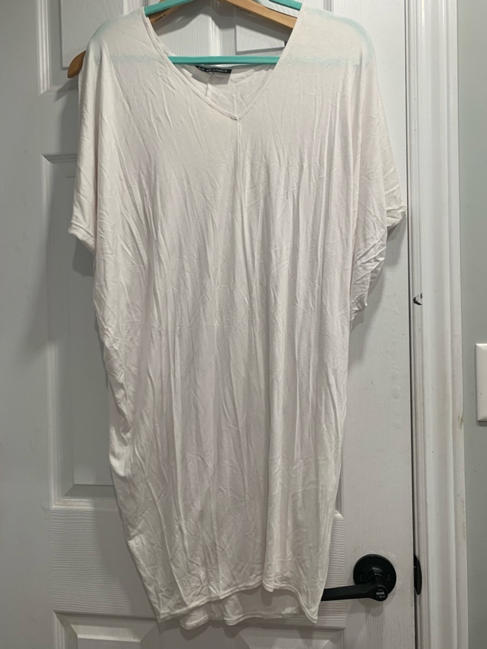La Blanca White Short Sleeve V-Neck Tee